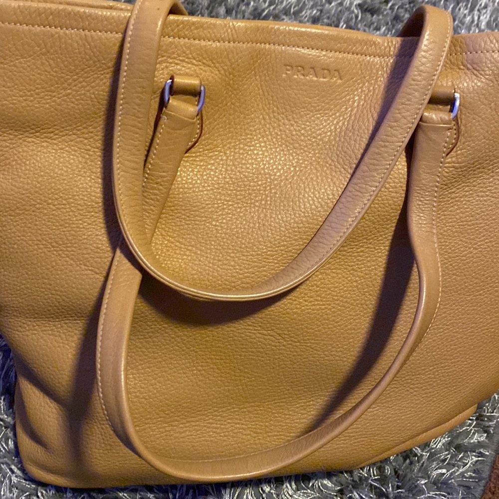 Medium size Tan Prada handbag - Picture 8 of 11